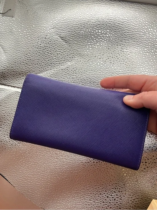 🐣 MCM Purple Saffiano Leather Flap Wallet - Picture 10 of 12
